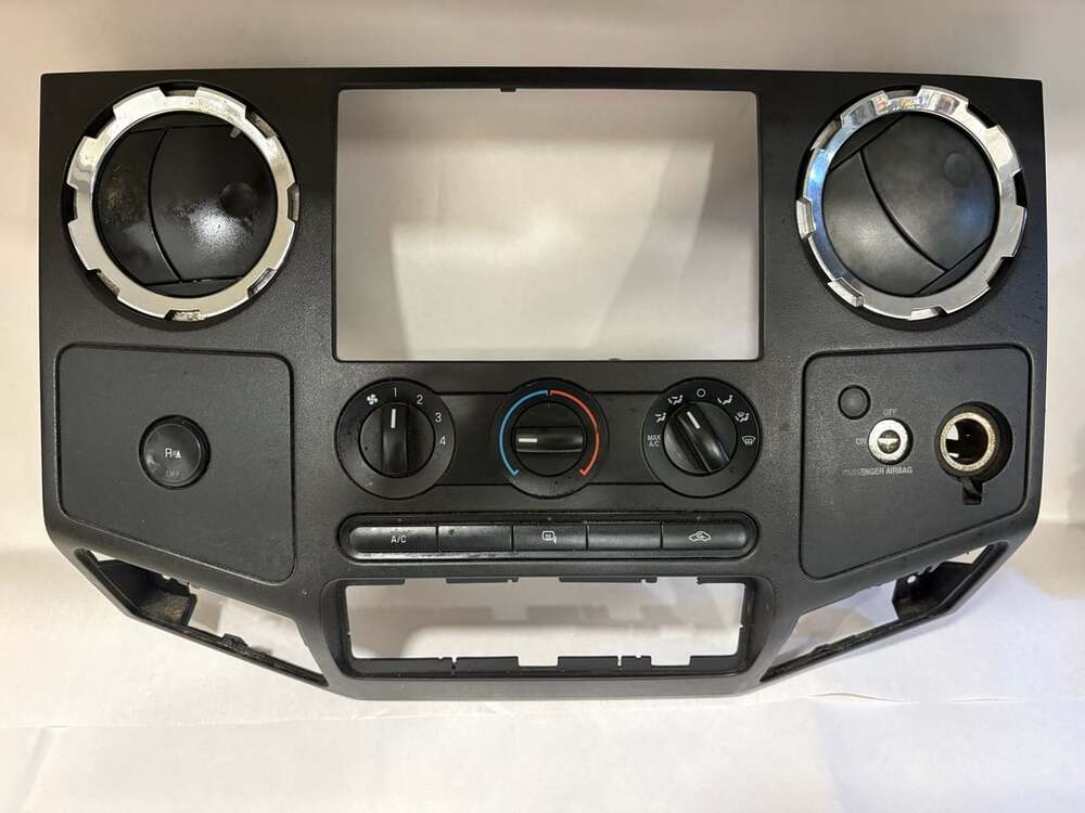 2008-2010 Ford F250 F350 Super Duty Dash Radio Bezel HVAC Controls Vents OEM